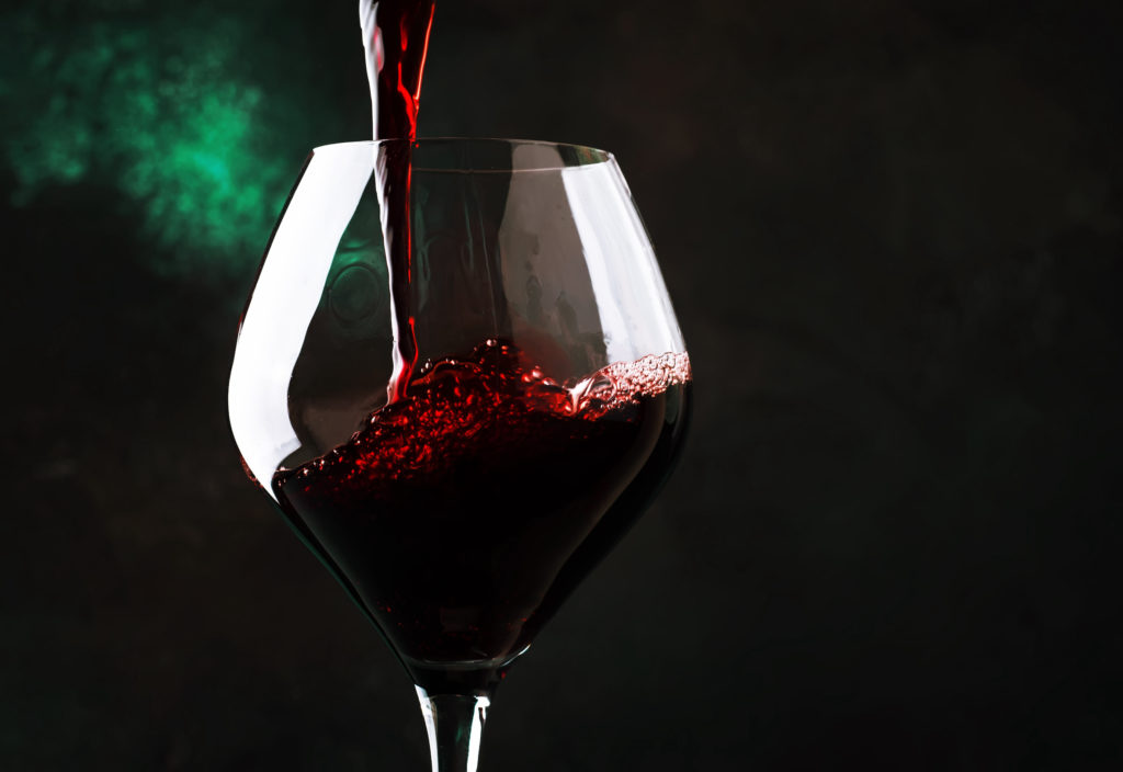 The University of Geneva’s innovative approach overcame the longstanding challenge of deciphering the complex molecular mixtures in wines, which had previously rendered such identification elusive.