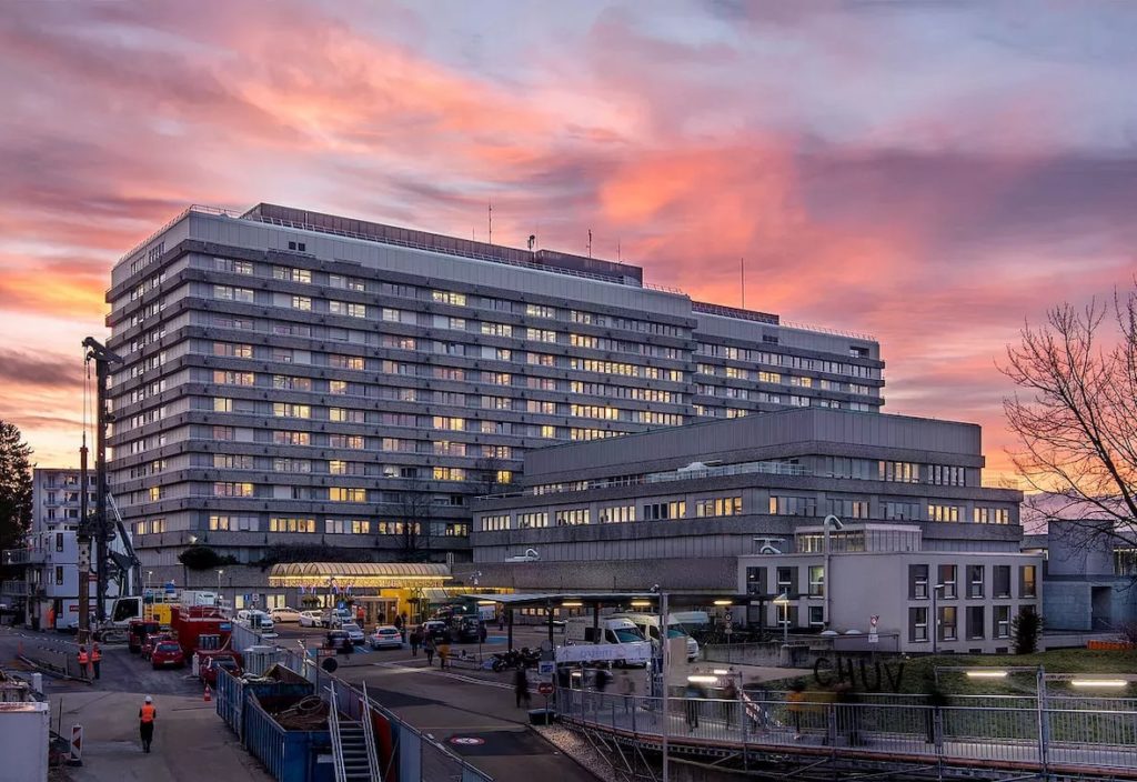 The Lausanne University Hospital (CHUV) strengthens its oncology network with the launch of a dedicated bladder cancer center offering personalized, high-level treatment and coordinated support.