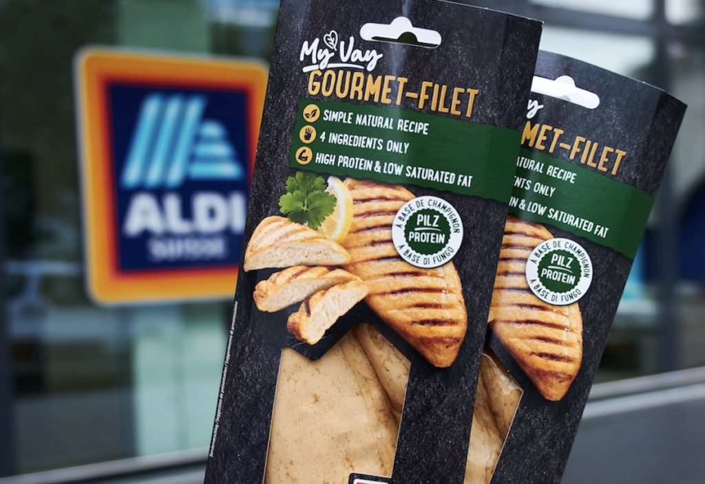 Foodtech company Planetary has partnered with Aldi Switzerland to launch a vegetarian chicken filet made from fermented mycoprotein, now available in 242 stores nationwide.