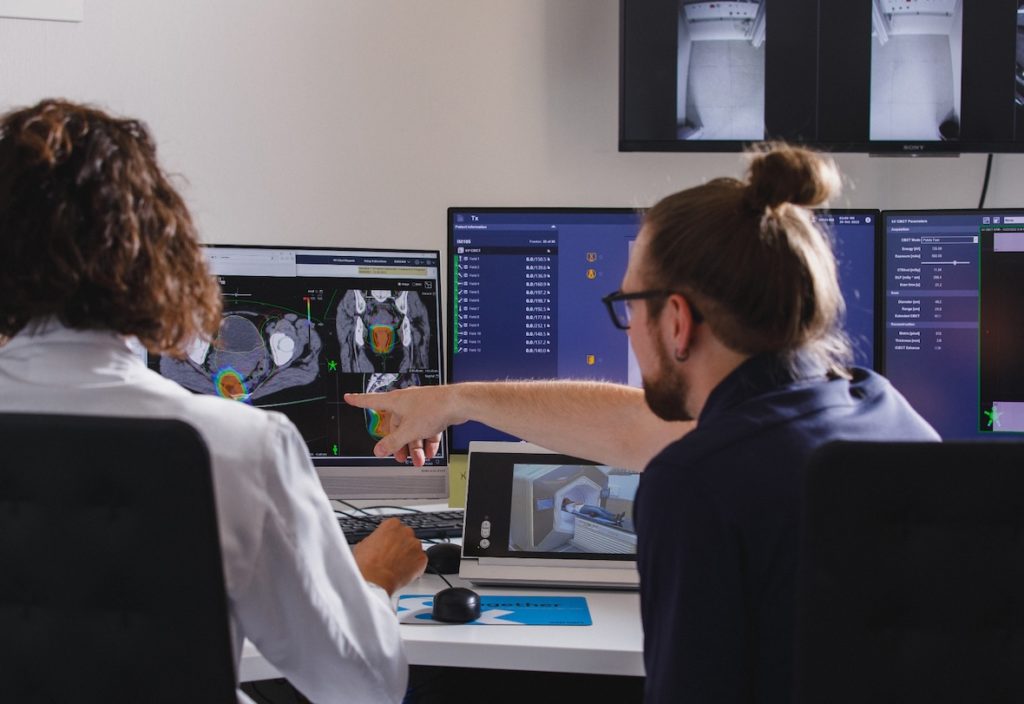 Une chaire financée à hauteur de CHF 2.1 millions renforcera la médecine oncologique axée sur les données à l’Université de Berne et à l’Inselspital.
