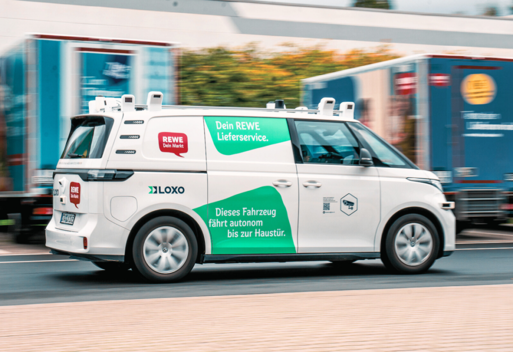 LOXO a lancé son premier service de livraison autonome de courses en Allemagne dans le cadre d’un projet pilote mené à Bochum avec le détaillant REWE.