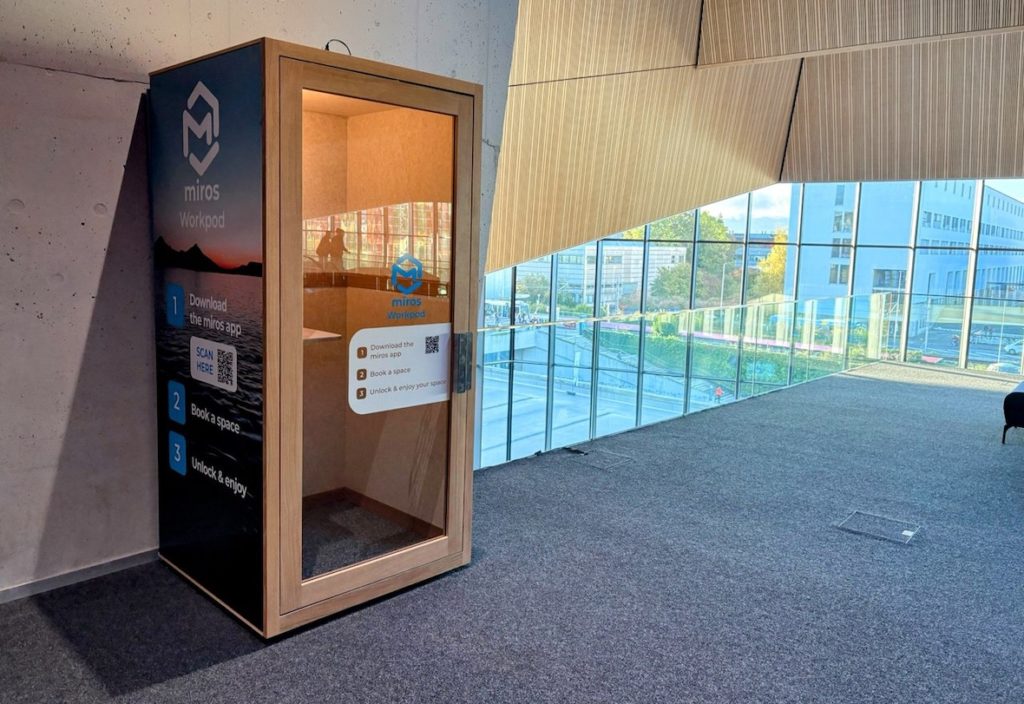 miros, une start-up de l'écosystème EPFL développant un réseau de workpods connectés et réservables, a finalisé un tour de pré-seed de CHF 1 million pour accélérer son déploiement en Suisse, avec pour objectif plus de 100 unités d'ici fin 2026.
