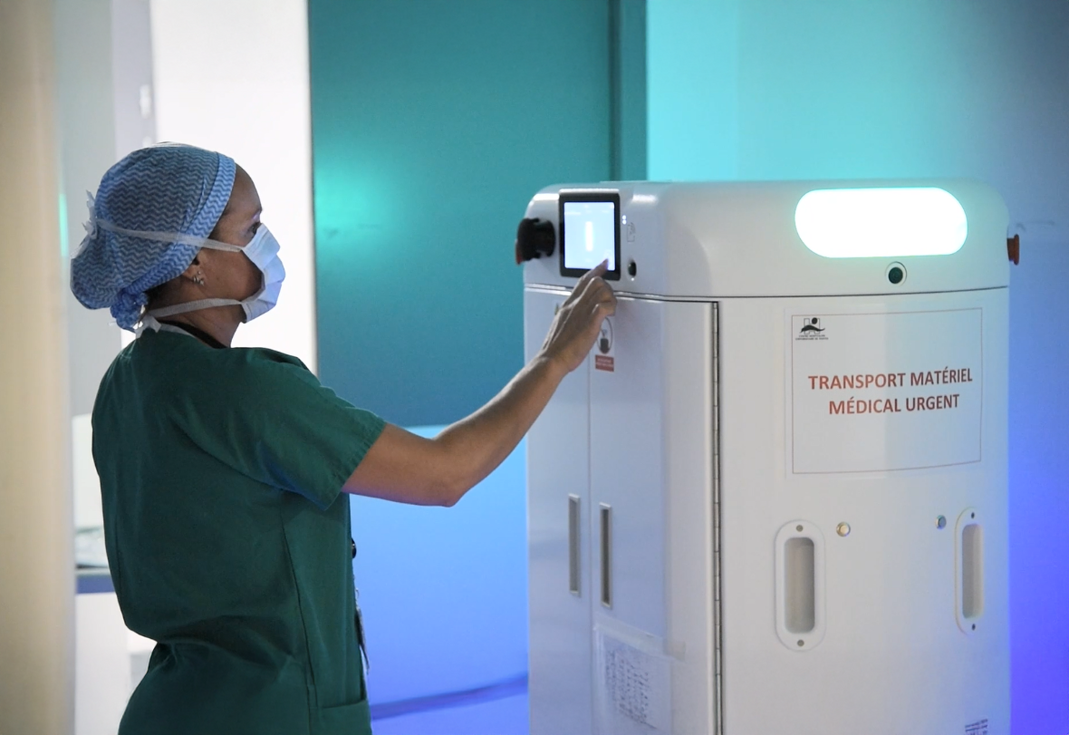 La société française de robotique Meanwhile a établi sa filiale suisse au Marly Innovation Center à Fribourg, rapprochant ses robots mobiles collaboratifs pour le transport intralogistique de ses clients dans les secteurs horloger, pharmaceutique et des semi-conducteurs de Suisse.